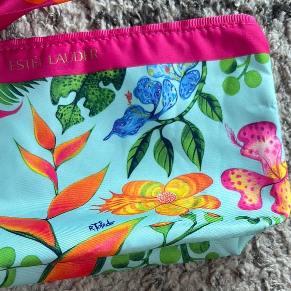 Estee Lauder Tropical Cosmetic Bag - Picture 4 of 7